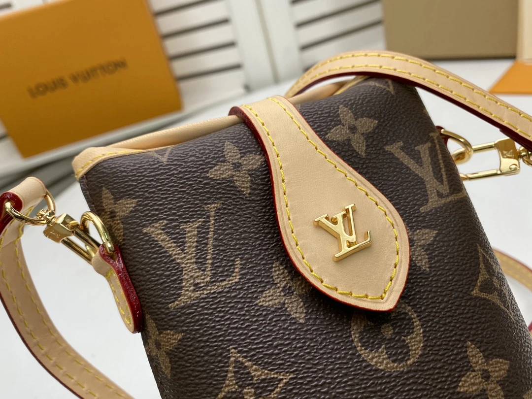 Louis Vuitton FOLD ME POUCH M80874 4 M