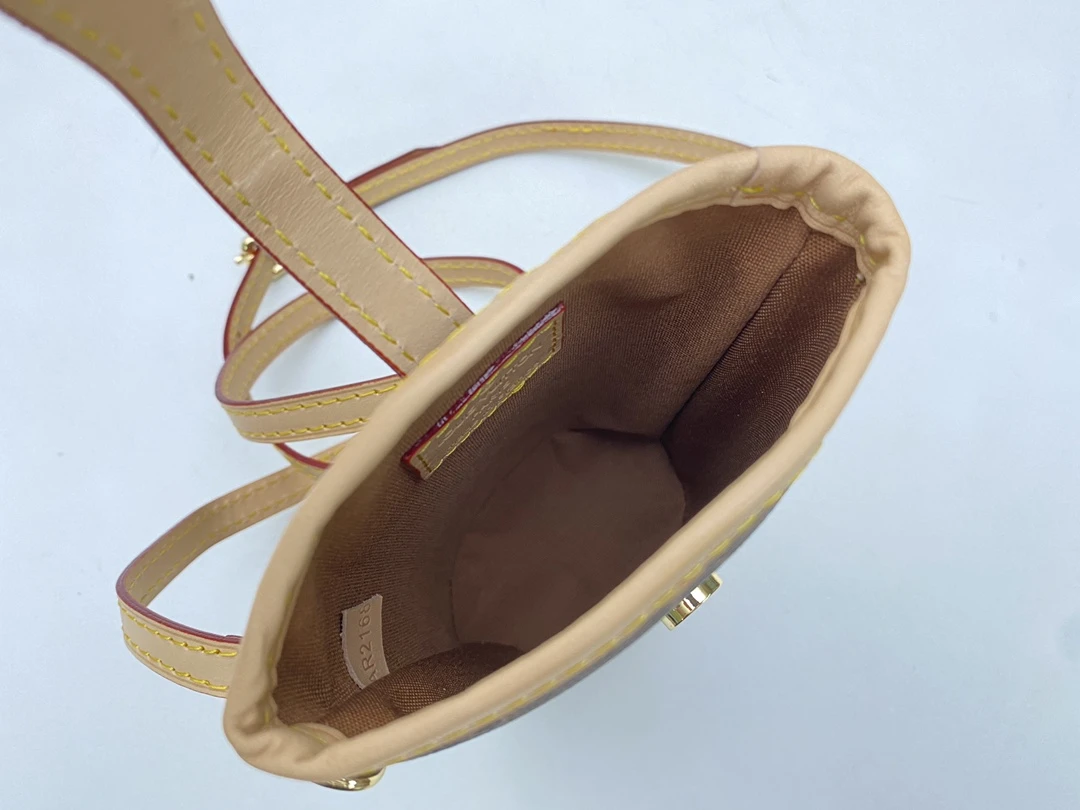 Louis Vuitton FOLD ME POUCH M80874 8 M