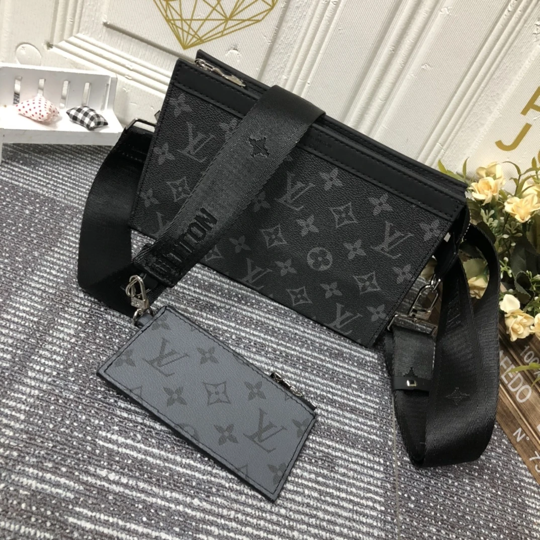 Louis Vuitton AAA- GASTON WEARABLE WALLET M81115 1 M