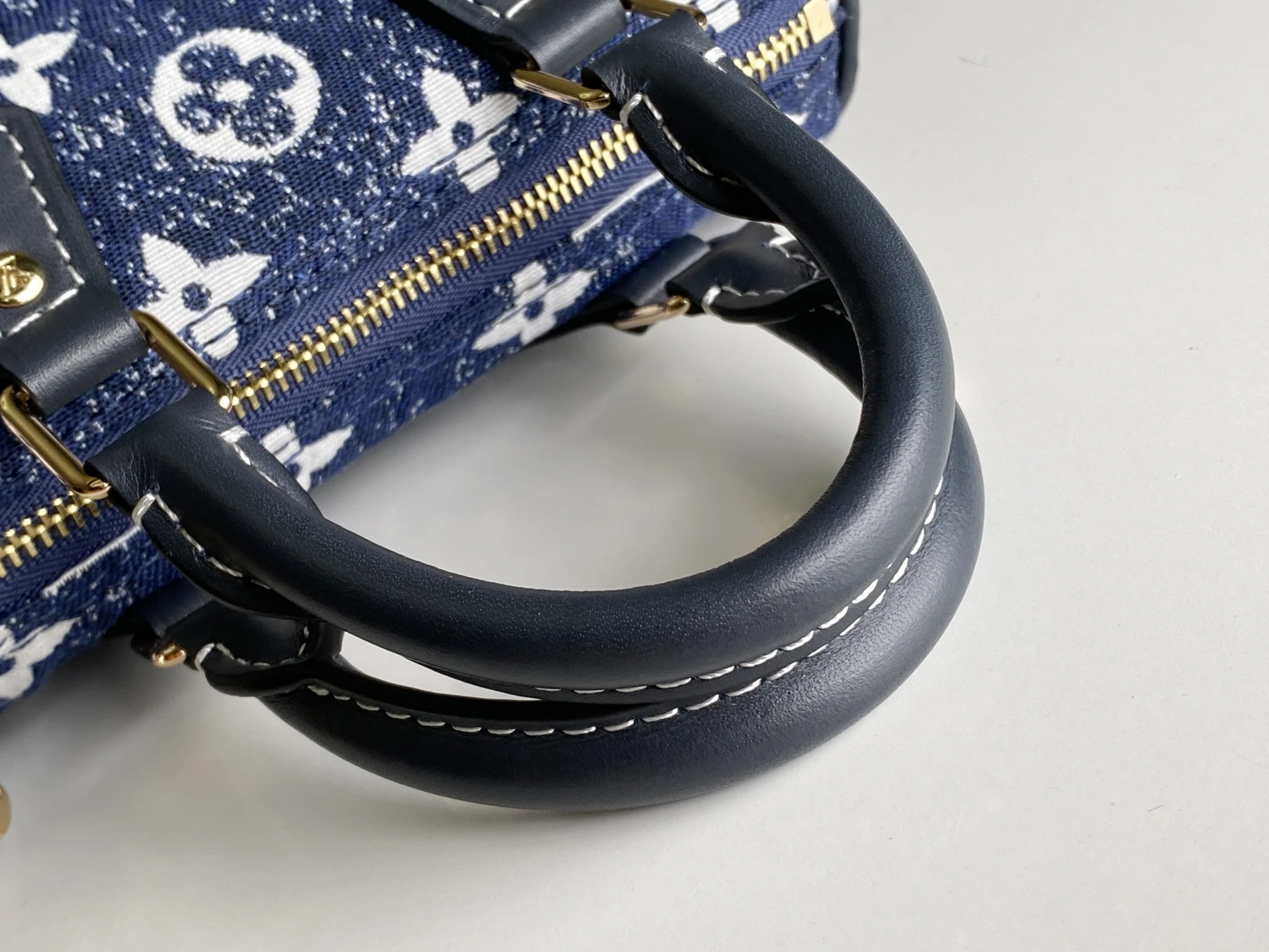 Louis Vuitton NANO SPEEDY M81213 17 M