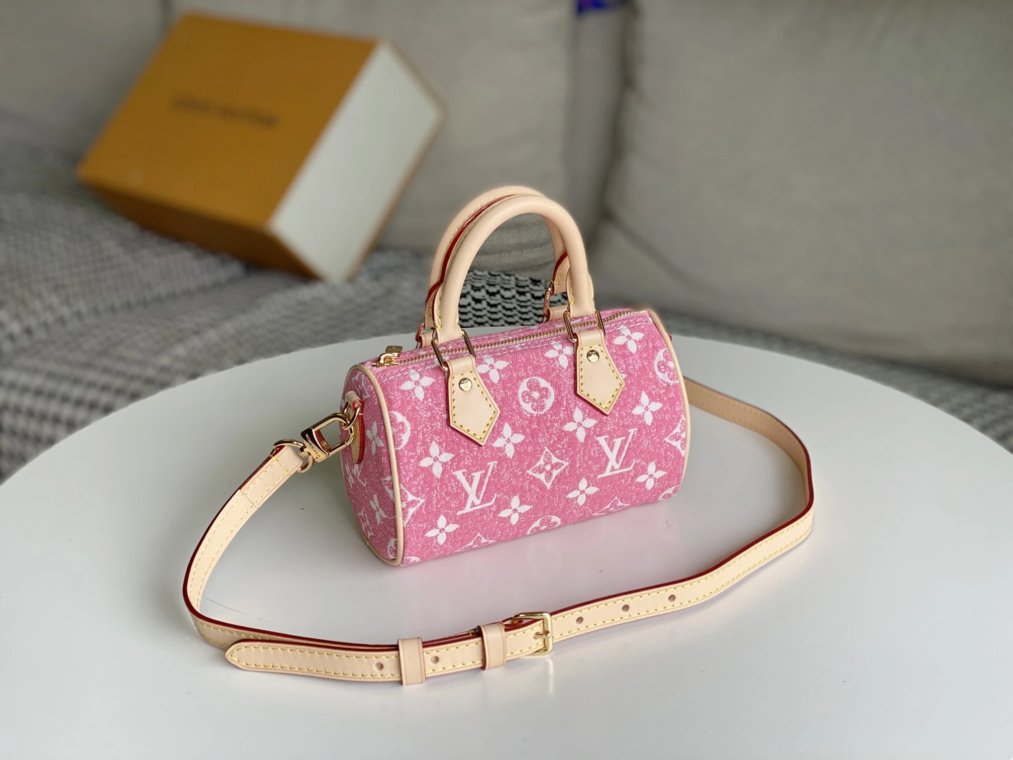 Louis Vuitton NANO SPEEDY M81213 4 M