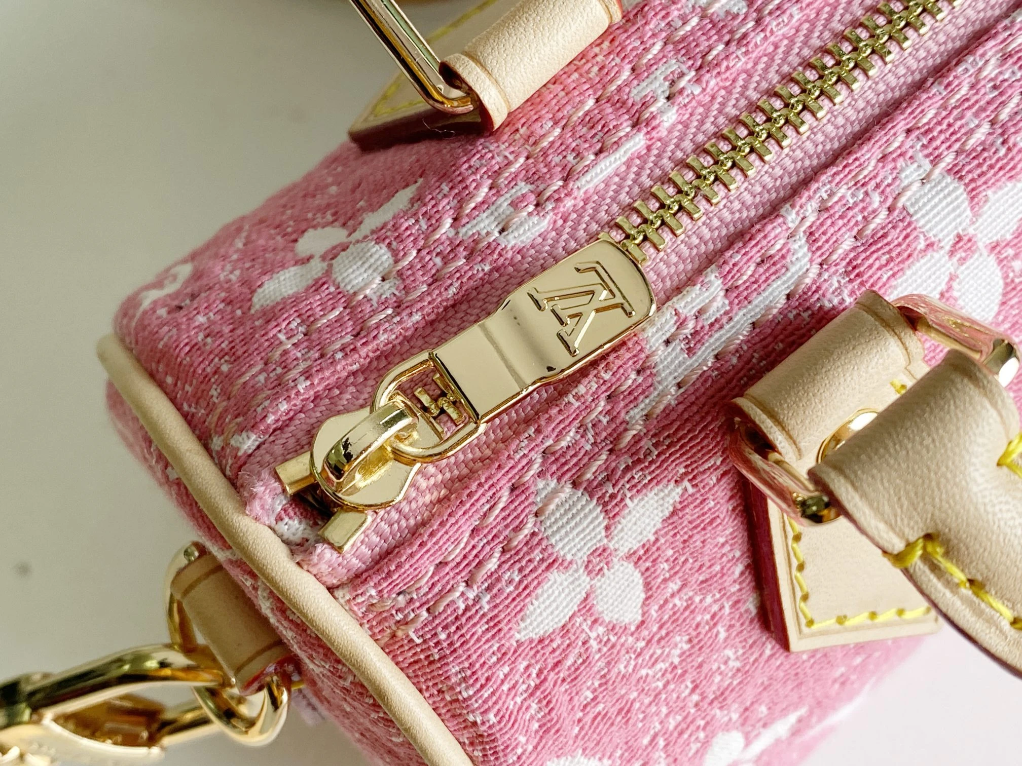 Louis Vuitton NANO SPEEDY M81213 6 M