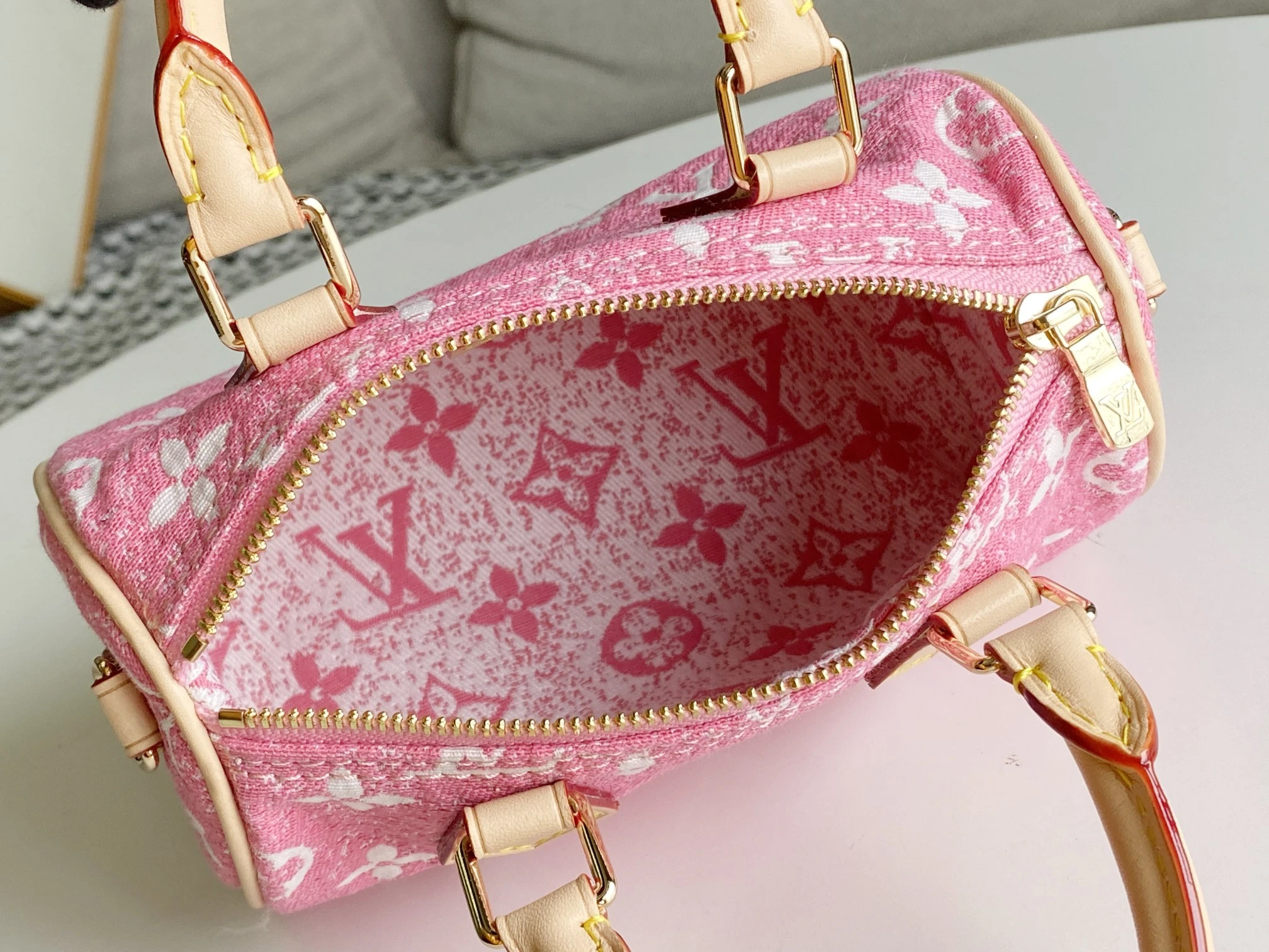 Louis Vuitton NANO SPEEDY M81213 9 M