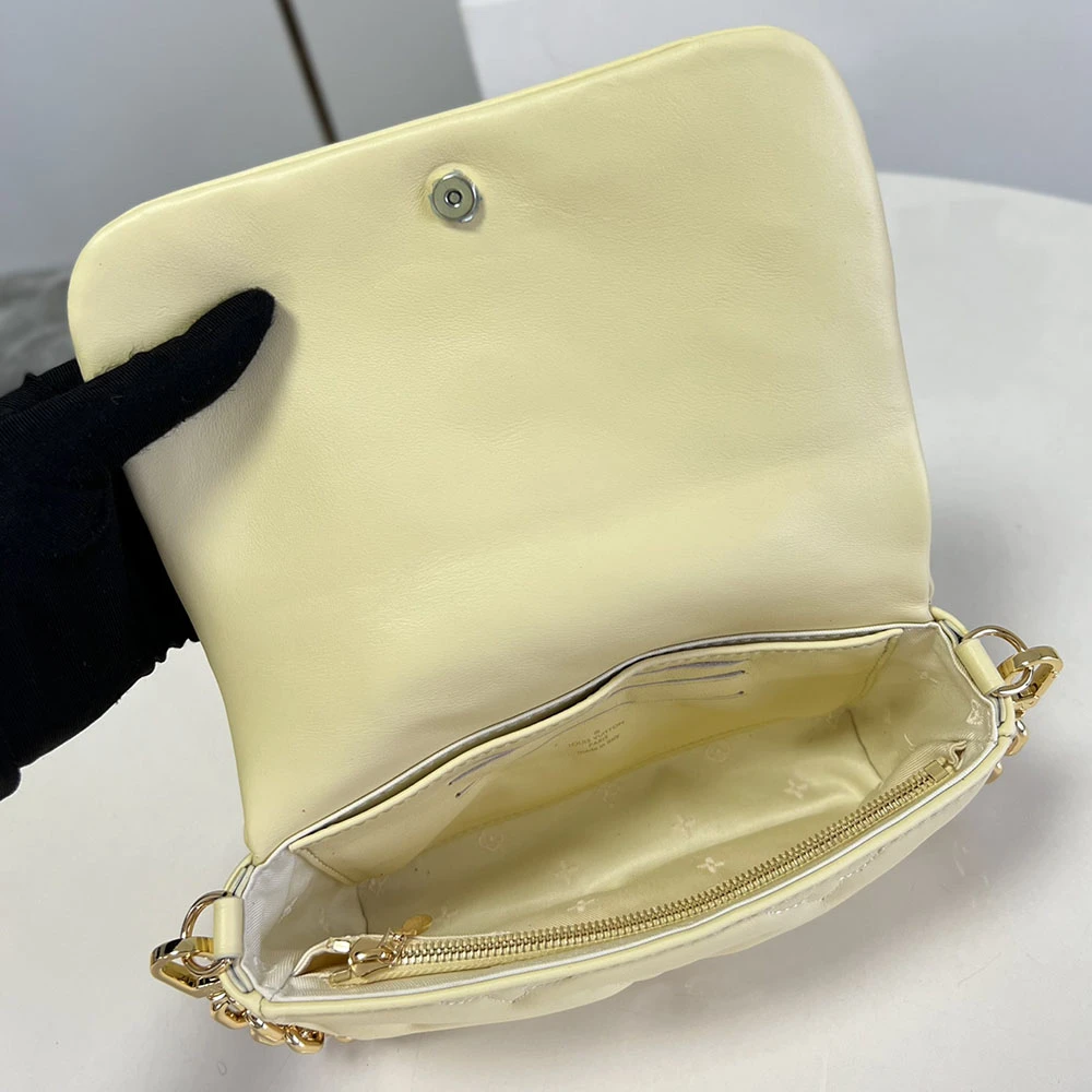 Louis Vuitton AAA- Wallet On Strap Bubblegram 11 M