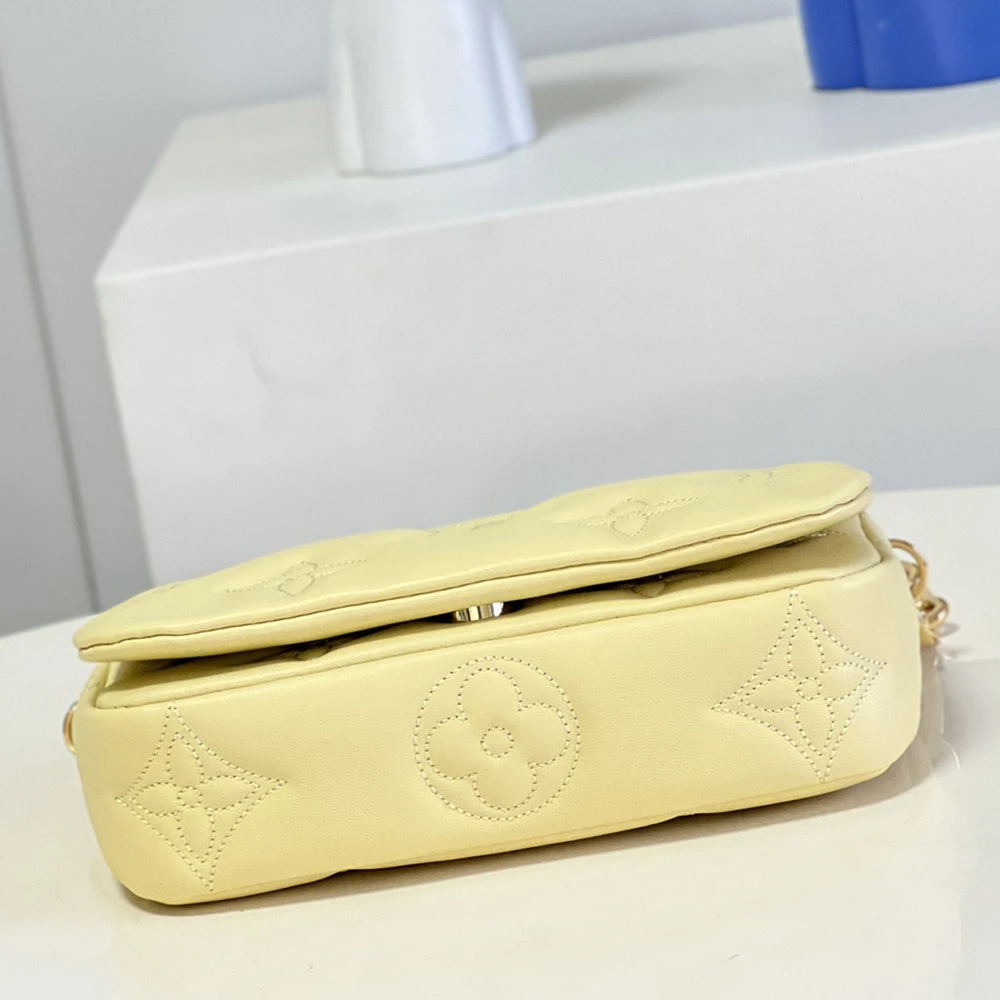 Louis Vuitton AAA- Wallet On Strap Bubblegram 8 M