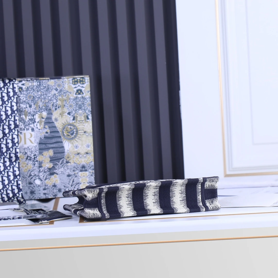 Dior CD Mini Book Tote 4 MBT