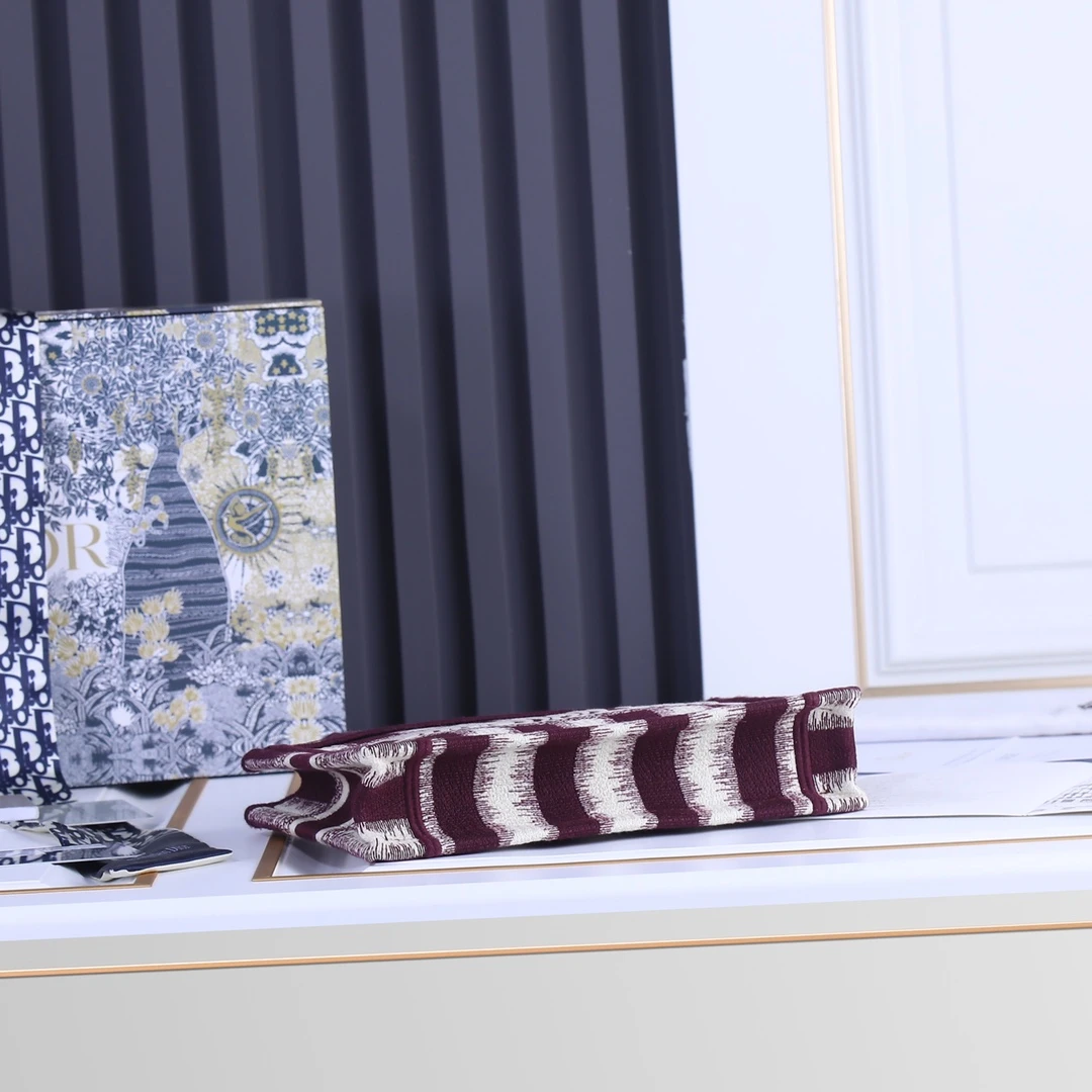 Dior CD Mini Book Tote 8 MBT