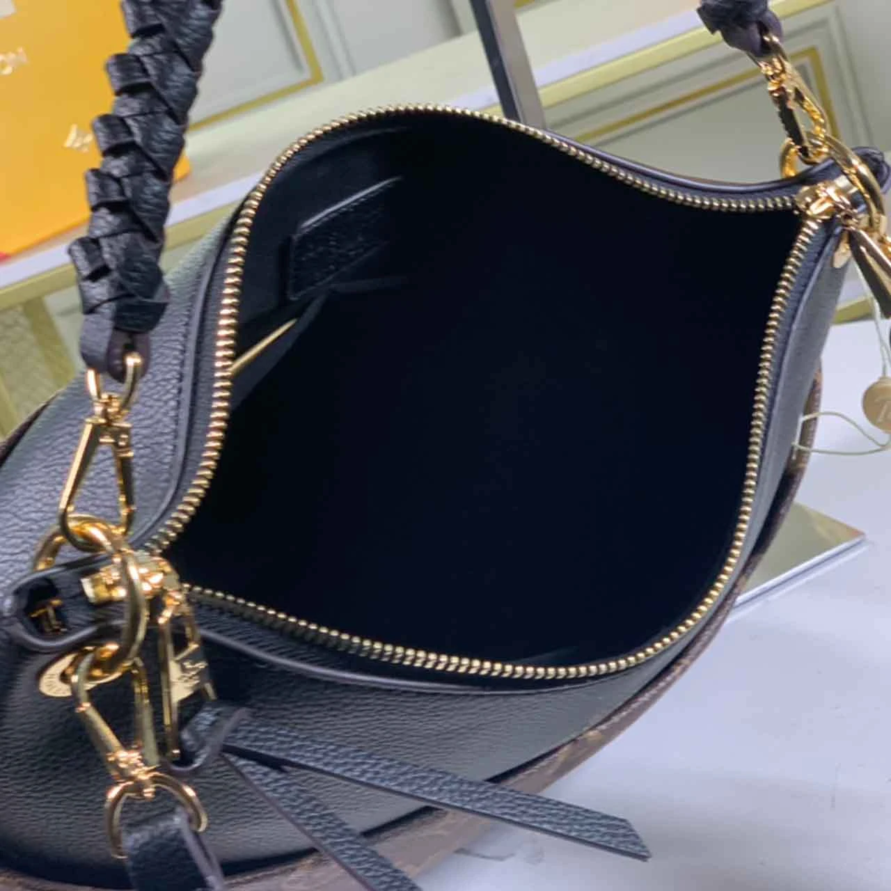 Louis Vuitton MAIDA N40369 BLACK/WHITE 2 N