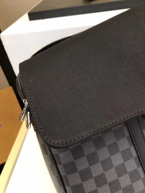 Louis Vuitton PORTE-DOCUMENTS VOYAGE PM N41478 Grey Plaid 8 N Grey Plaid