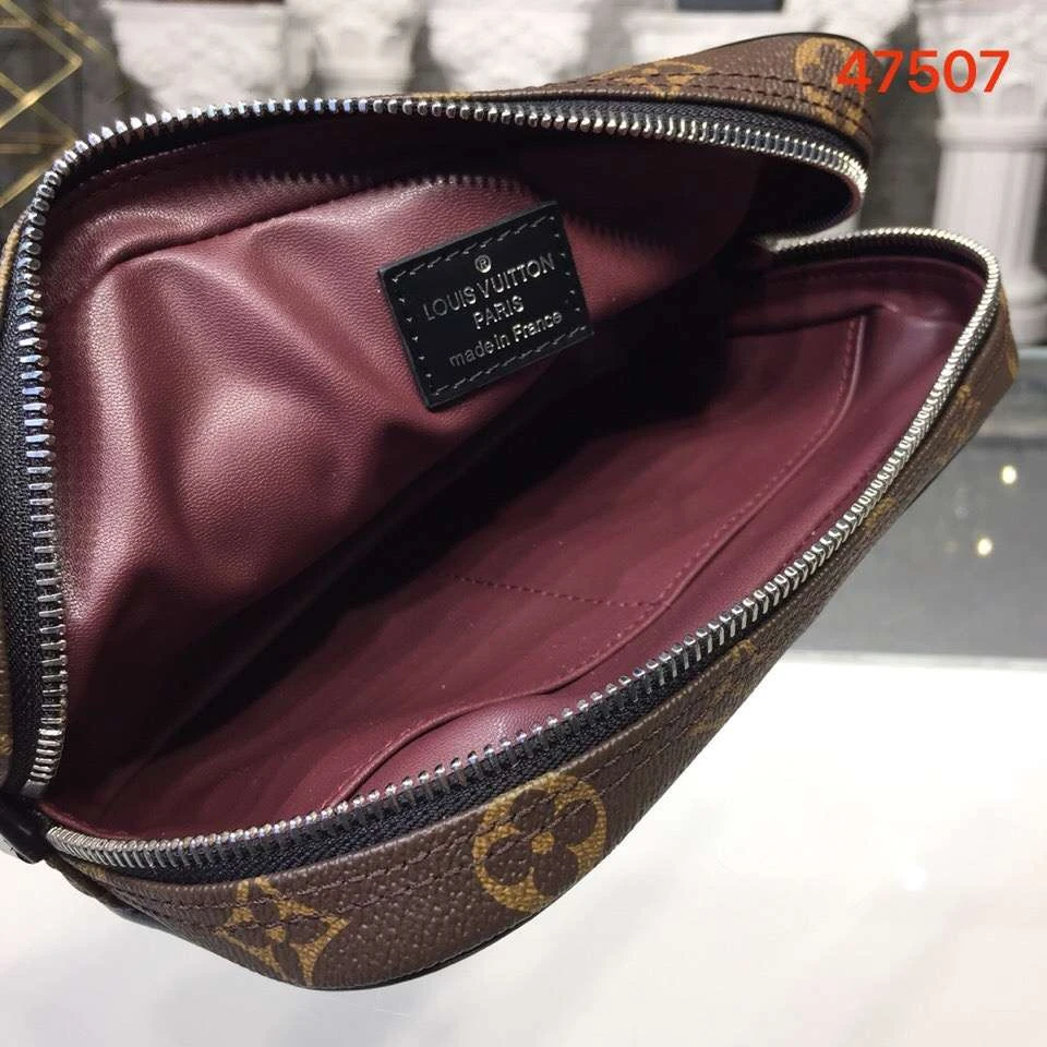 Louis Vuitton AAA- Toilet Pouch PM N47522 4 N