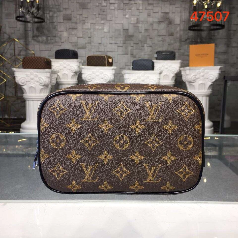 Louis Vuitton AAA- Toilet Pouch PM N47522 7 N