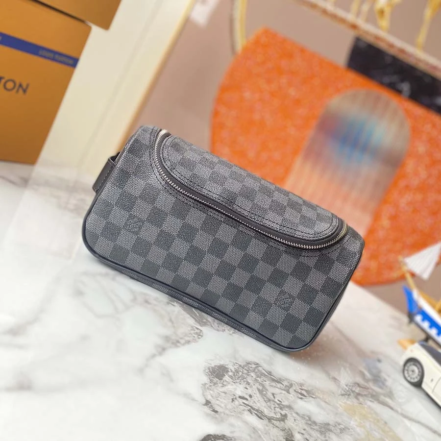Louis Vuitton Toiletry Pouch N47625 16 N