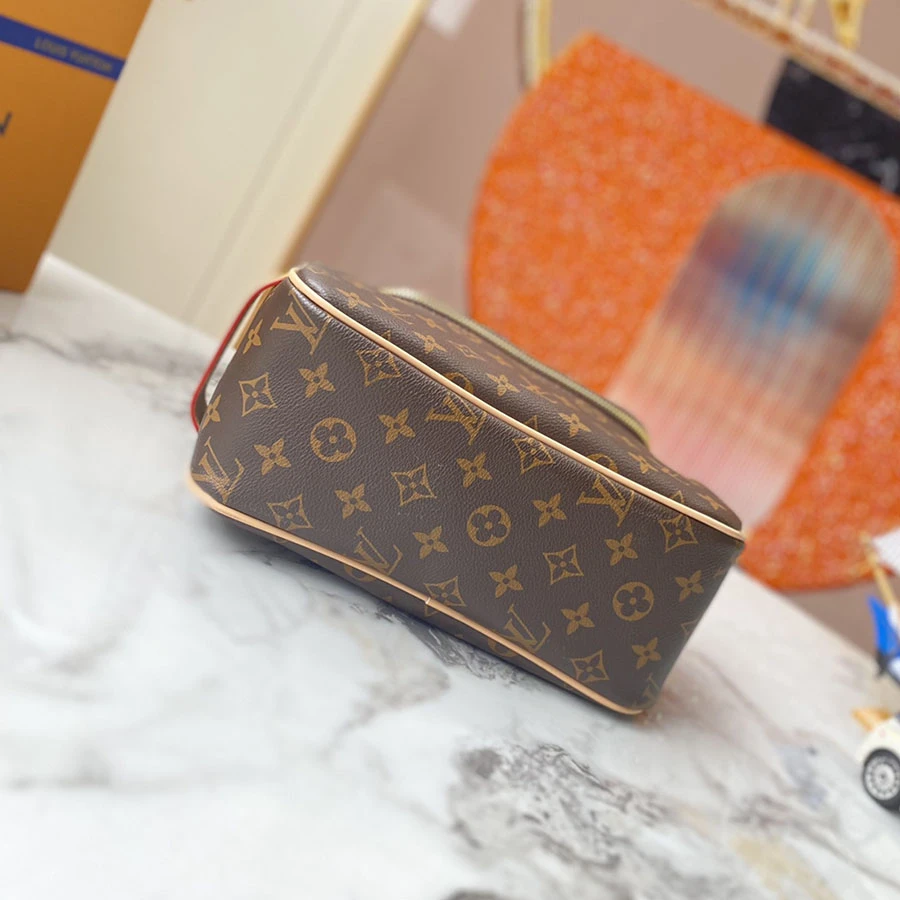 Louis Vuitton Toiletry Pouch N47625 14 N