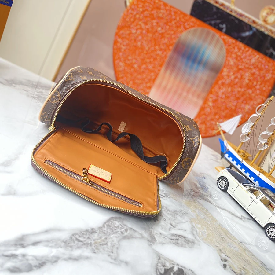Louis Vuitton Toiletry Pouch N47625 15 N