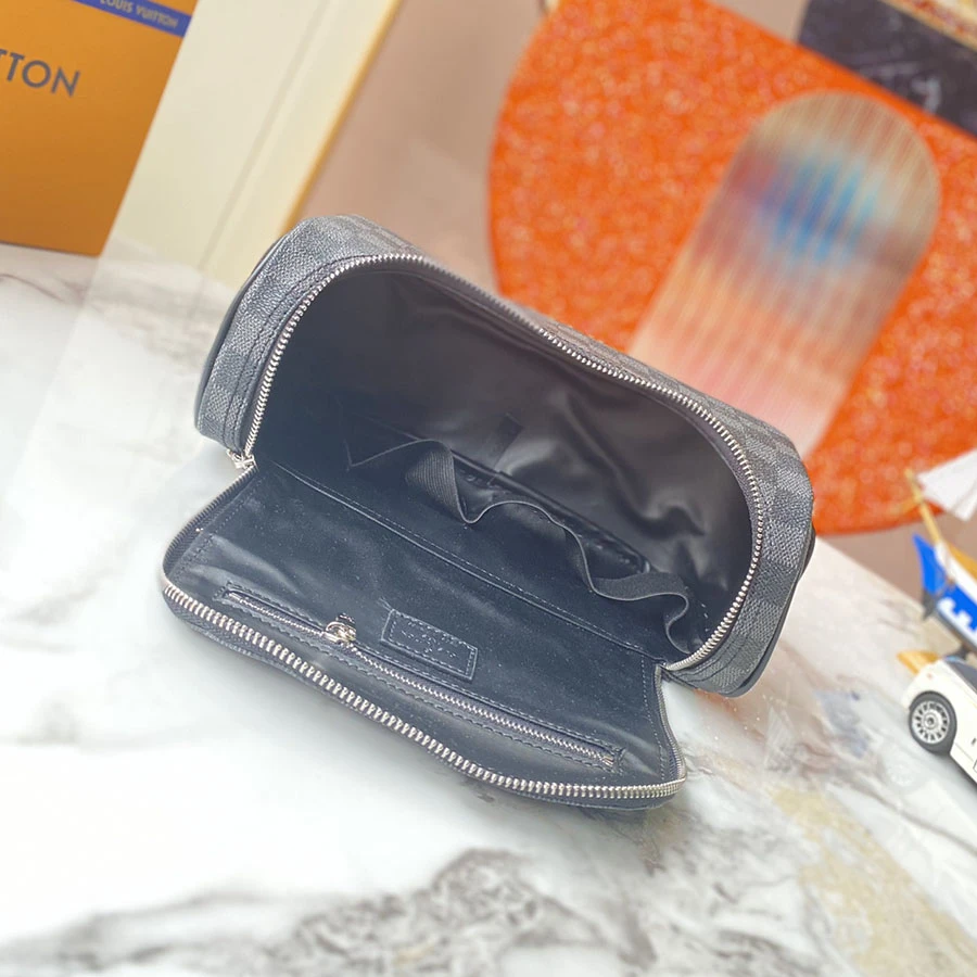 Louis Vuitton Toiletry Pouch N47625 5 N