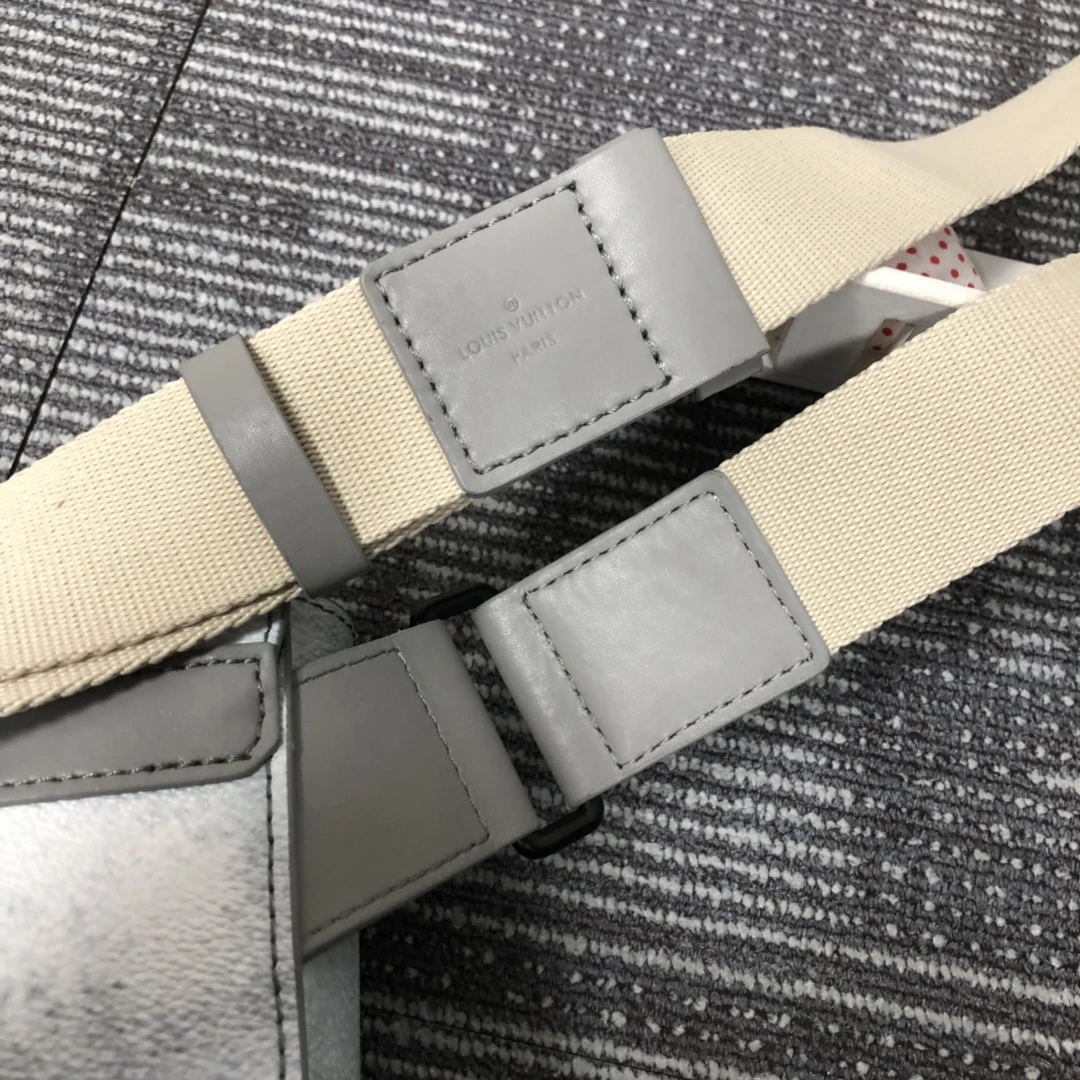 Louis Vuitton TRUNK SLINGBAG N50061-2 8 N