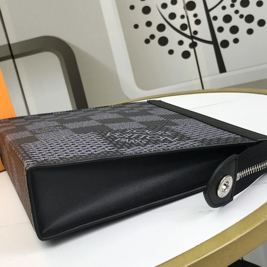 Louis Vuitton POCHETTE VOYAGE N60444 4 N