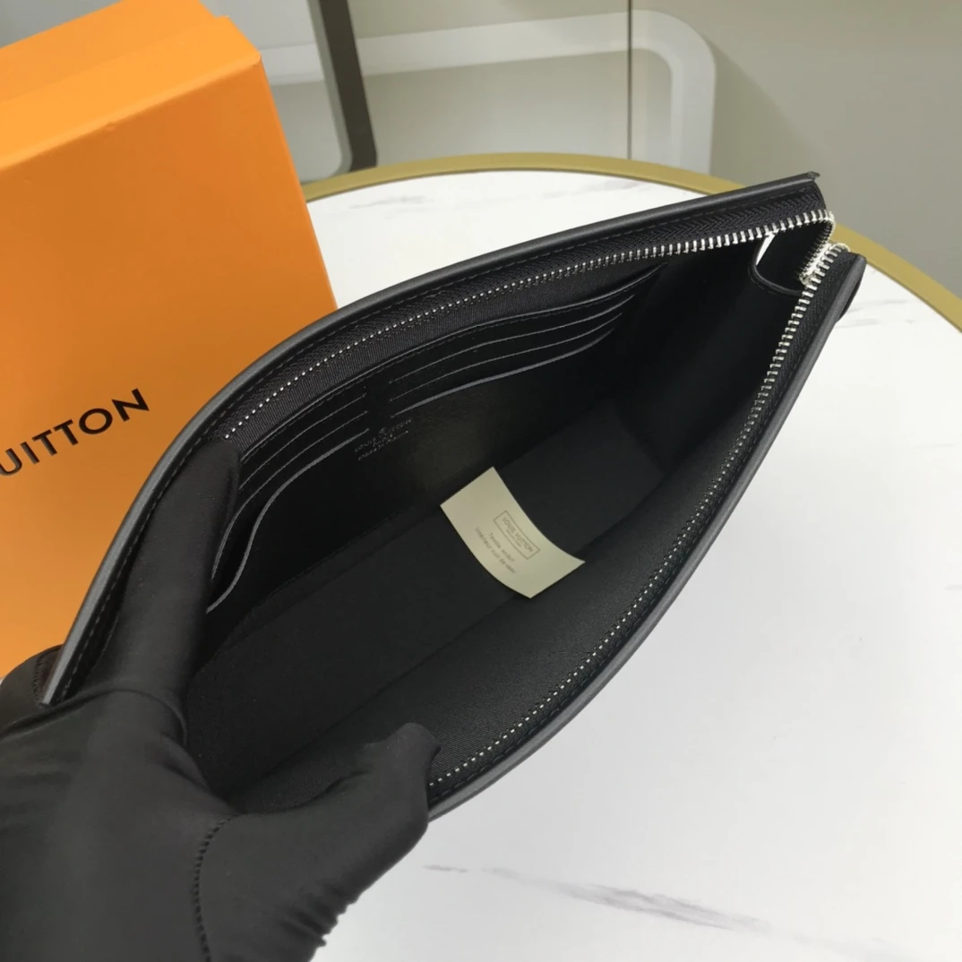 Louis Vuitton POCHETTE VOYAGE N60444 6 N