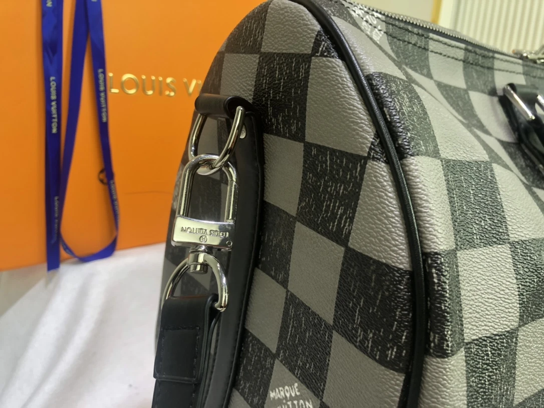 Louis Vuitton Keepall BANDOULIeRE 45 Green/Black 9 N