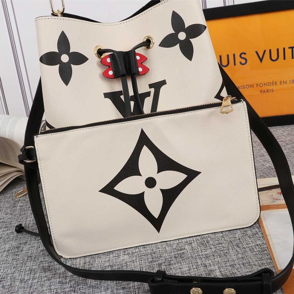 Louis Vuitton CRAFTY NeONOe MM M56889 11 m