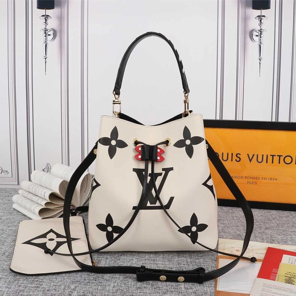 Louis Vuitton CRAFTY NeONOe MM M56889 13 m