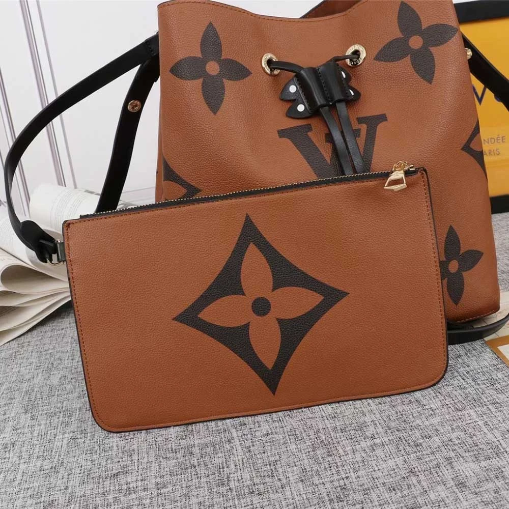 Louis Vuitton CRAFTY NeONOe MM M56889 16 m