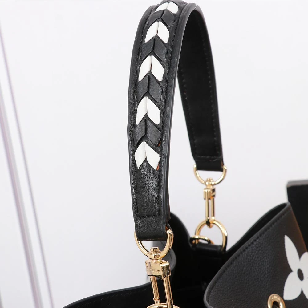 Louis Vuitton CRAFTY NeONOe MM M56889 6 m