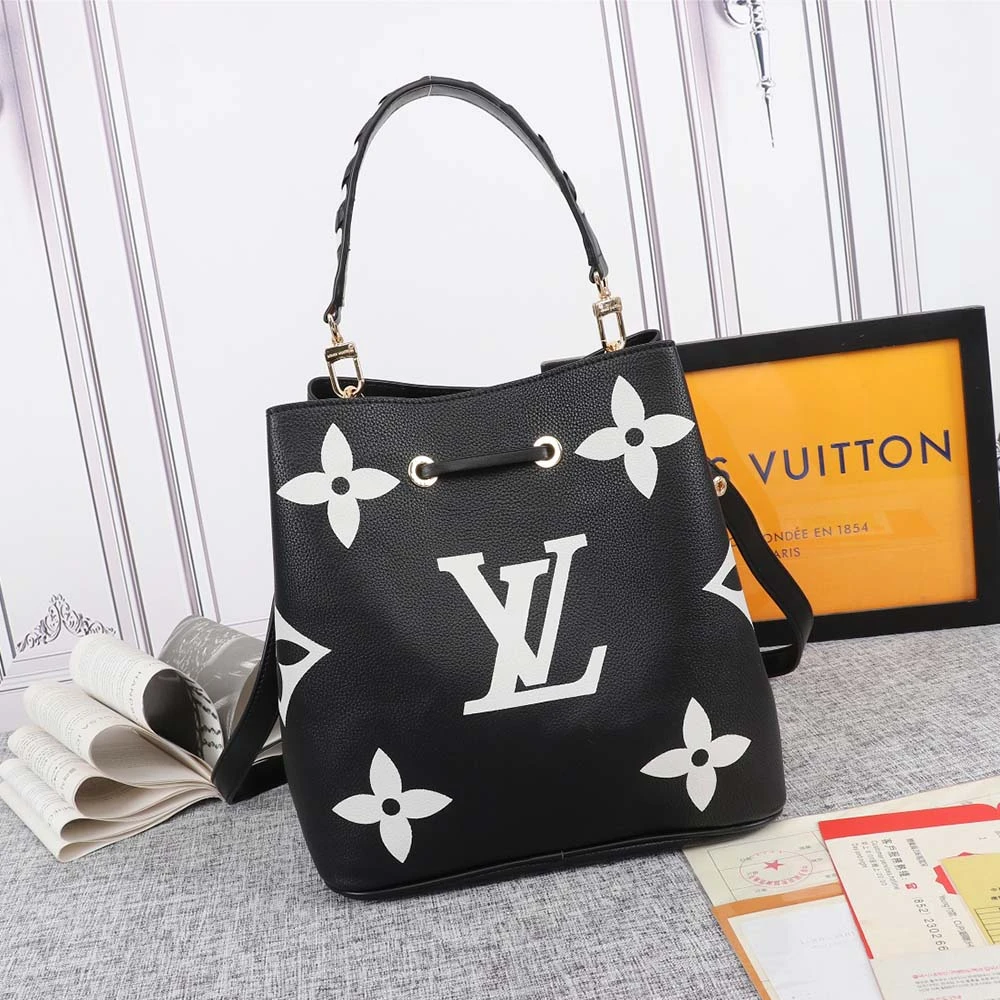 Louis Vuitton CRAFTY NeONOe MM M56889 9 m