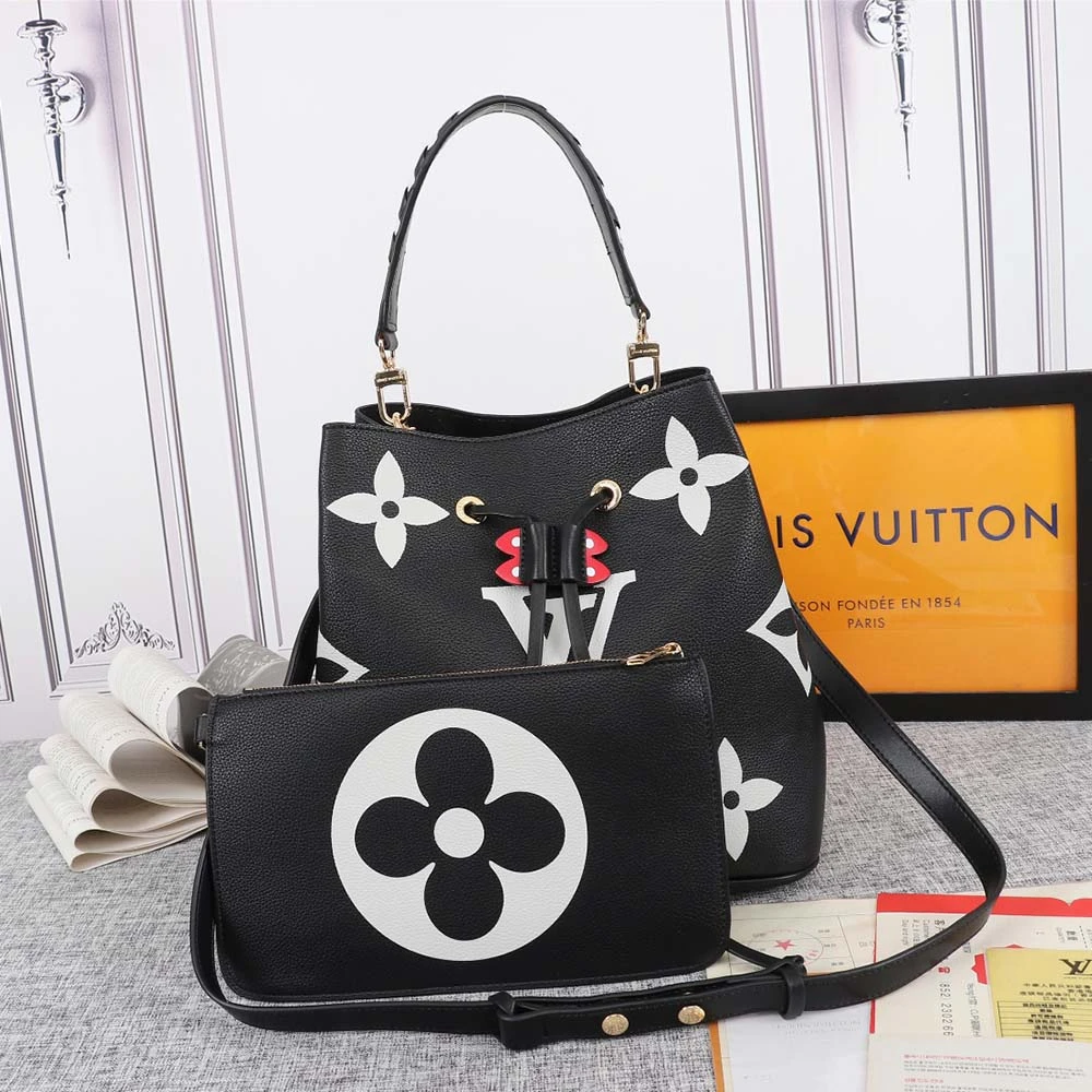 Louis Vuitton CRAFTY NeONOe MM M56889 3 m
