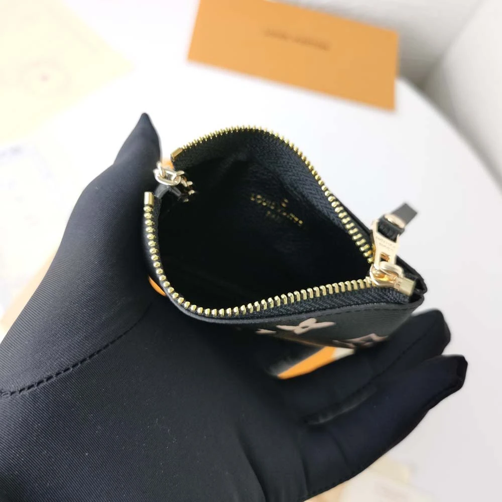 Louis Vuitton AAA-KEY POUCH M80885 5 m