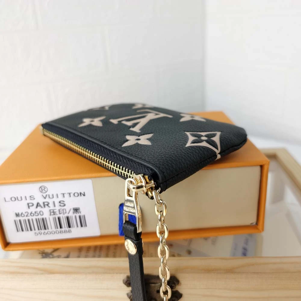 Louis Vuitton AAA-KEY POUCH M80885 8 m