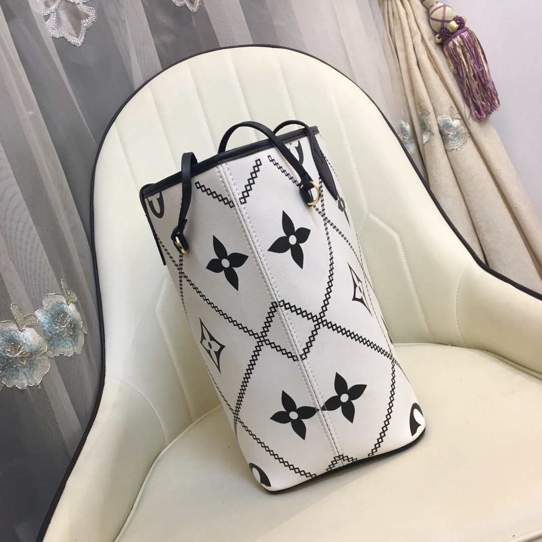 Louis Vuitton NEVERFULL MM M40996 22 white