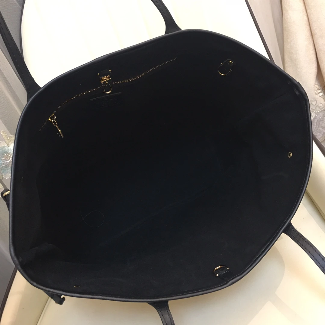 Louis Vuitton NEVERFULL MM M40996 25 white