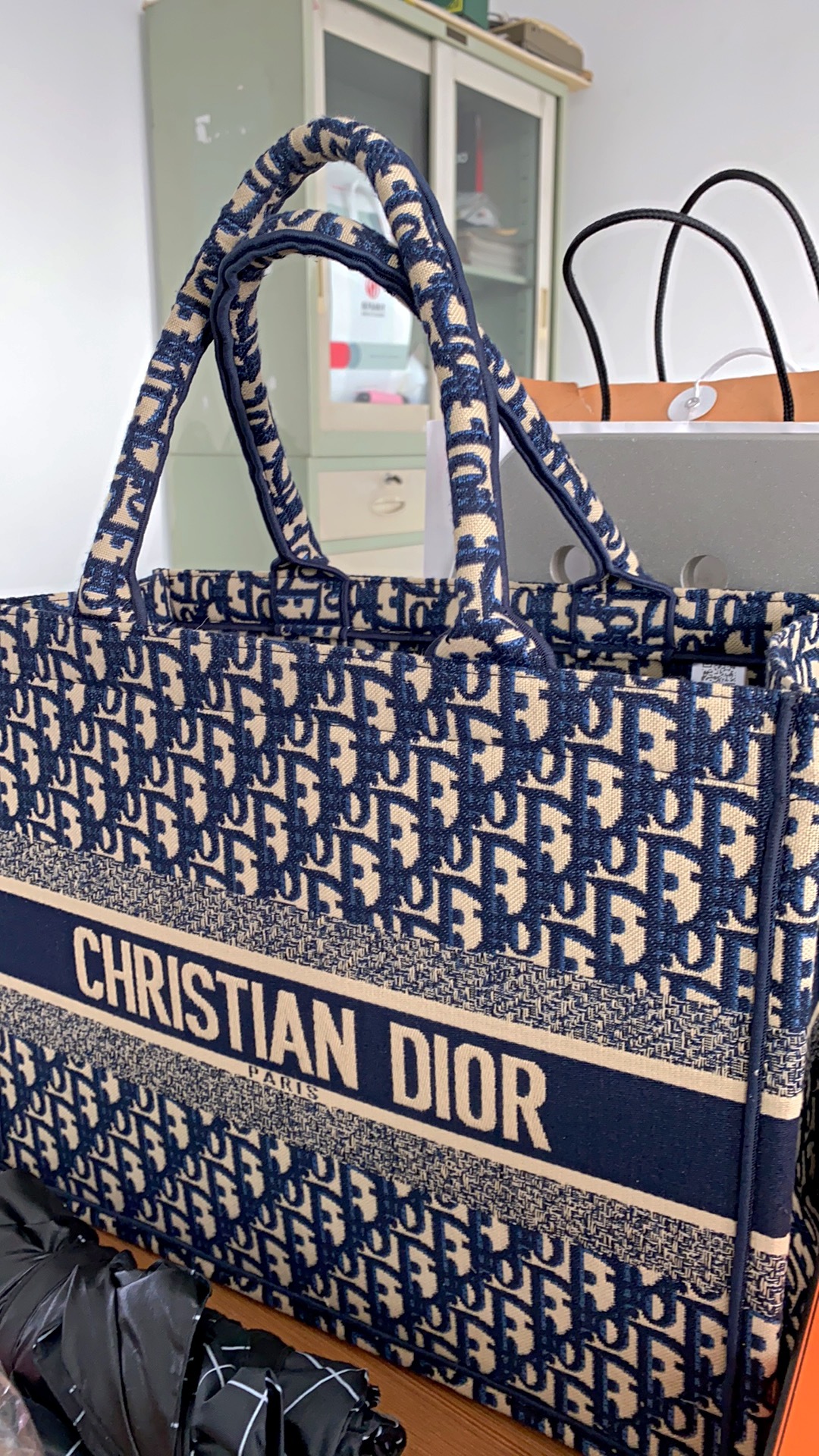 Dior Oblique Embroidery Mini Book Tote photo review