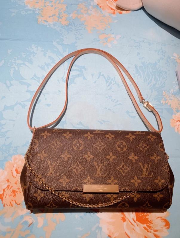 Louis Vuitton Favorite MM M40718-24/28cm photo review