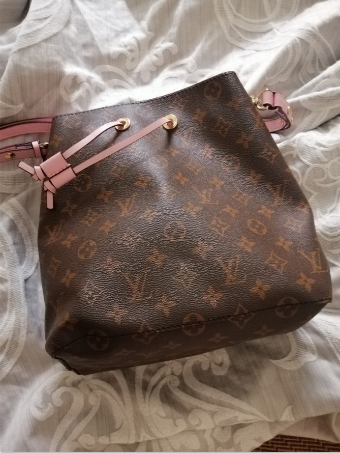 Louis Vuitton NeONOe MM M44020 MONOGRAM photo review