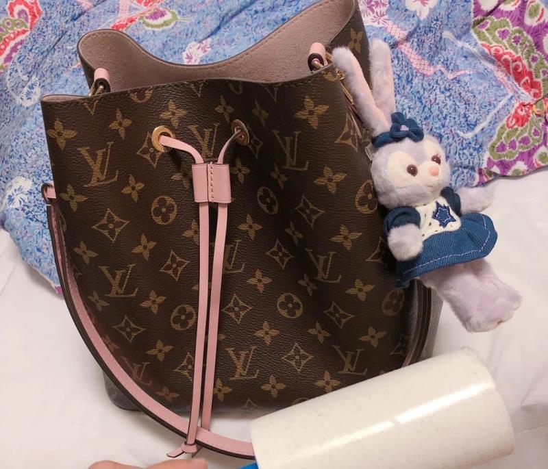 Louis Vuitton NeONOe MM M44020 MONOGRAM photo review